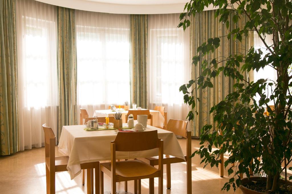 Haus Marillac Hotel Innsbruck Ngoại thất bức ảnh